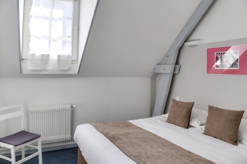 اتاق لوکس با تخت بزرگ, New Sky Airport