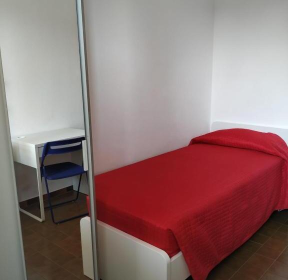 اتاق استاندارد یک نفره, Ostello Cuneo