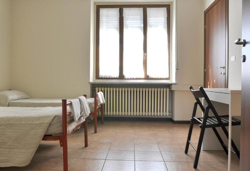 اتاق استاندارد, Ostello Cuneo