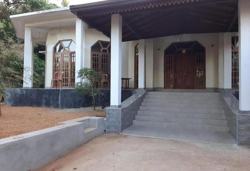 Семейный Номер, The Golden Residence