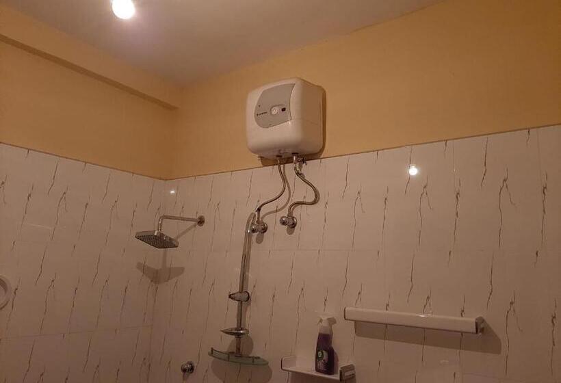 Семейный Номер, The Golden Residence