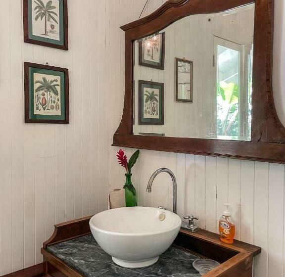 חדר דלוקס נוף לגינה, Colina Secreta   Glamping And Villas