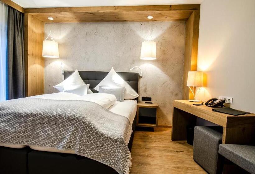 Номер Стандарт с Балконом, Garni Funtana