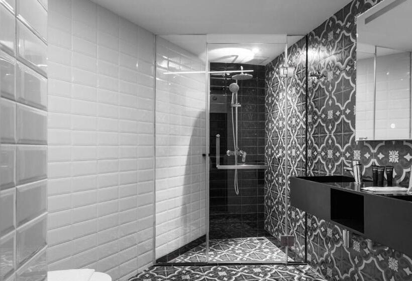 プレミアムルーム, Loop On Leith Hotel Penang