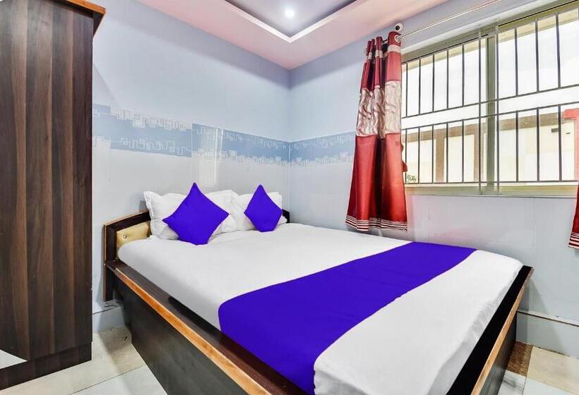 חדר סטנדרט, Spot On Gayatri Comforts