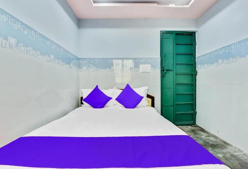 חדר סטנדרט, Spot On Gayatri Comforts