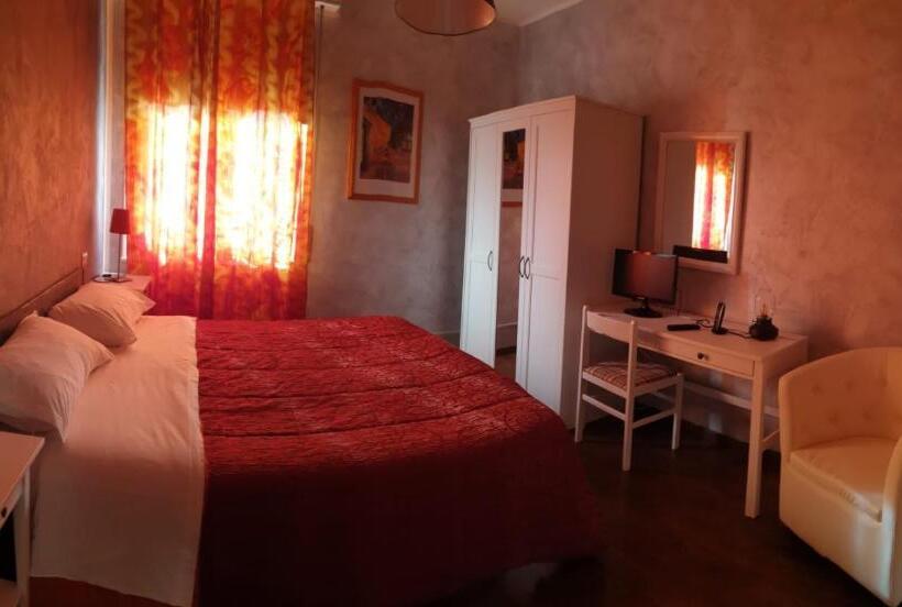 شقة غرفة واحدة, Bologna