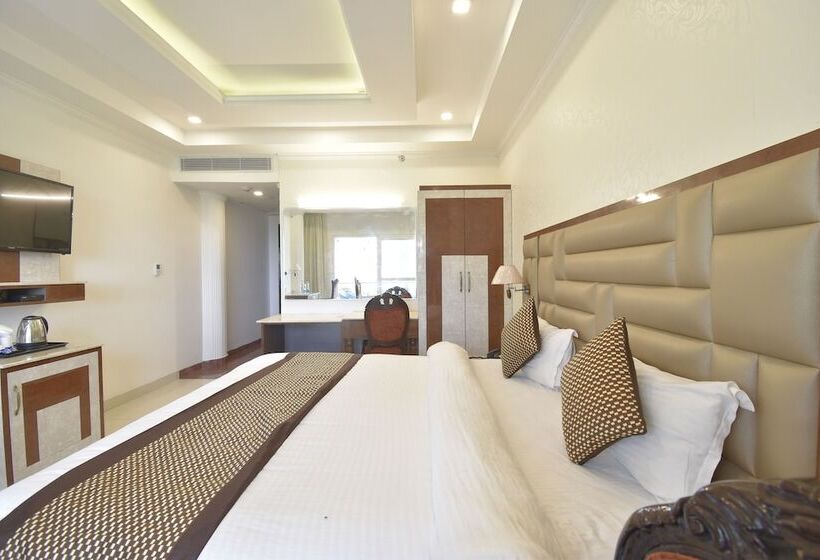 اتاق لوکس, The Royal Castle , Dharamshala