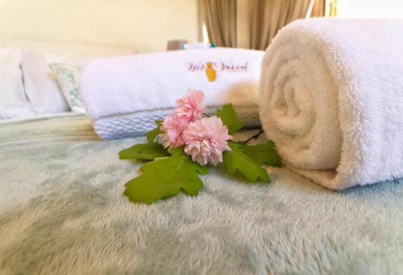 اتاق استاندارد با تخت بزرگ, His Vessel Guesthouse Clarens Fs