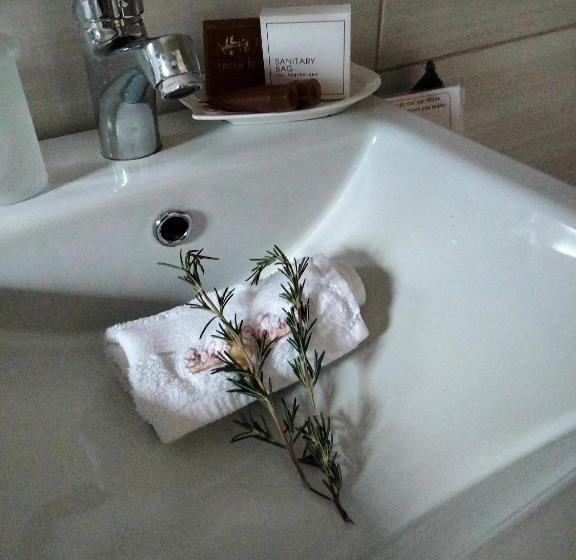 اتاق لوکس خانوادگی, His Vessel Guesthouse Clarens Fs