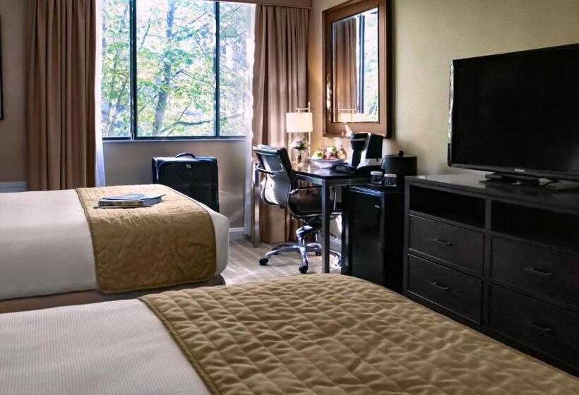 سوییت لوکس, Ethan Allen