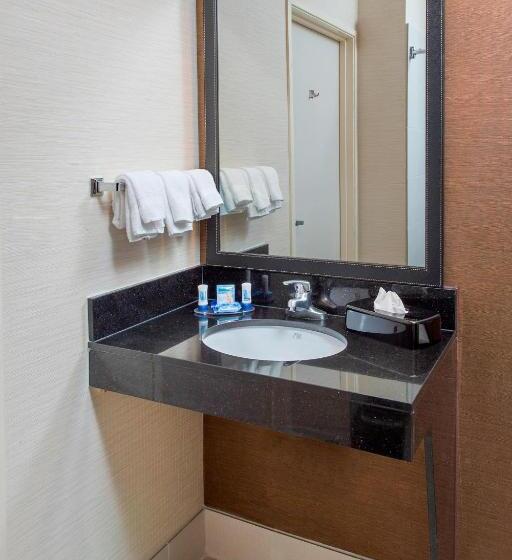 带2个双人床的标准工作室, Fairfield Inn Tuscaloosa