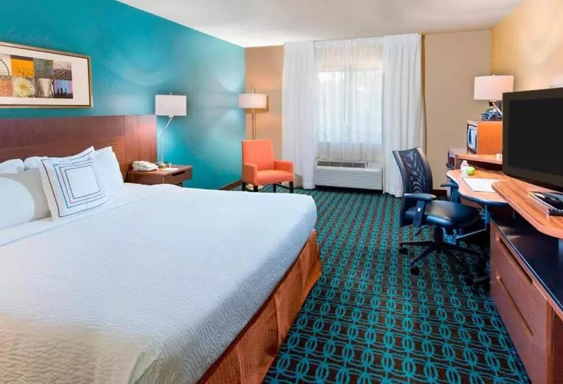 キングサイズベッドのスタンダードルーム, Fairfield Inn Tuscaloosa