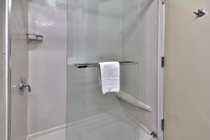 キングサイズベッドのスタンダードルーム, Fairfield Inn Richmond Chester