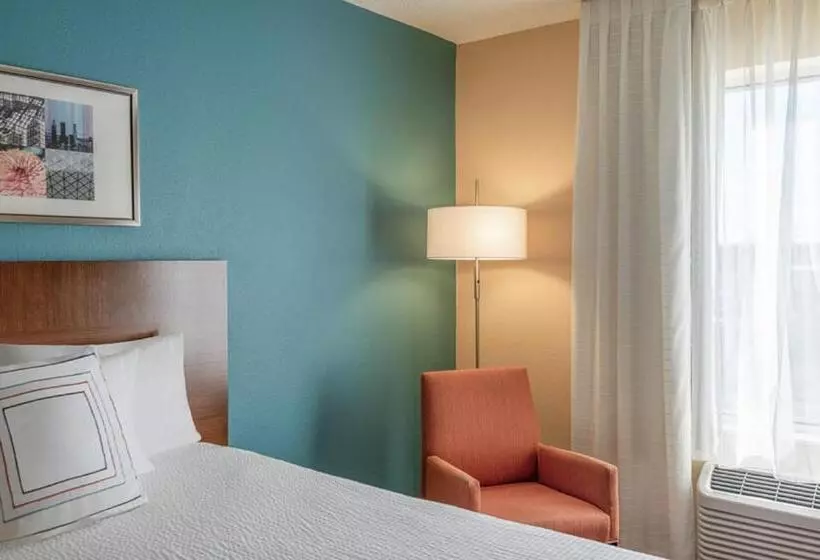 身障者適用キングサイズベッドルーム, Fairfield Inn Richmond Chester
