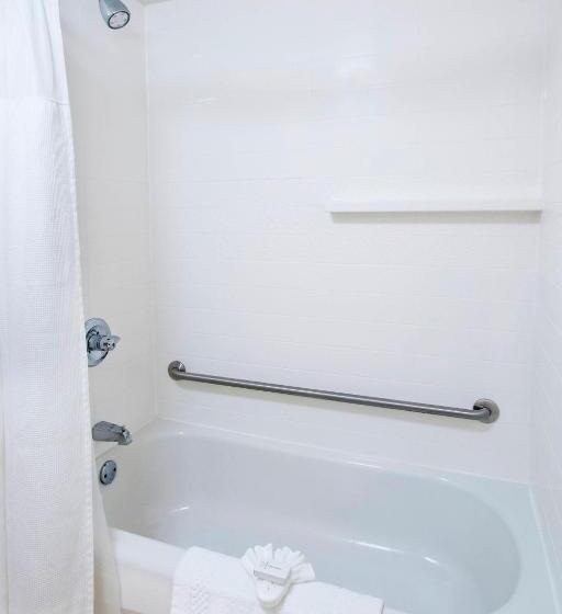 غرفه قياسيه سريرين مزدوجين, Fairfield Inn & Suites By Marriott Atlanta Perimeter Center