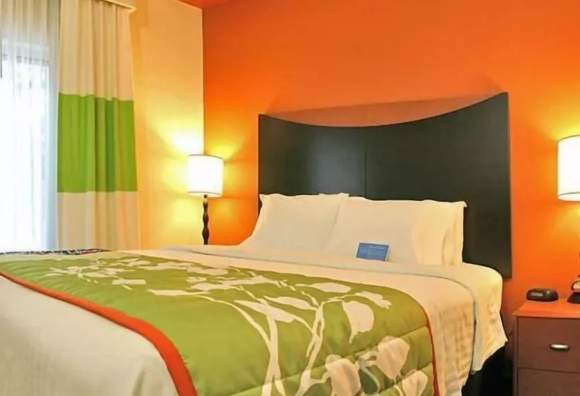 اتاق استاندارد, Fairfield Inn Suites Brunswick