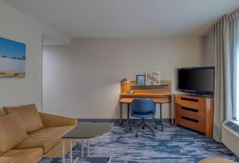سوئیت با تخت بزرگ, Fairfield Inn & Suites Raleigh Crabtree Valley