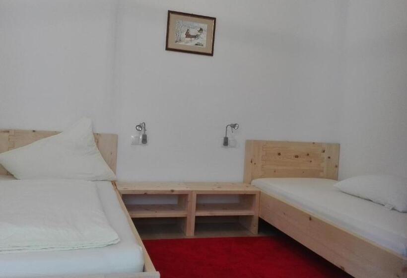 דירת 2 חדרי שינה עם נוף לגינה, Chalet & Appartement Zingerlehof Trens