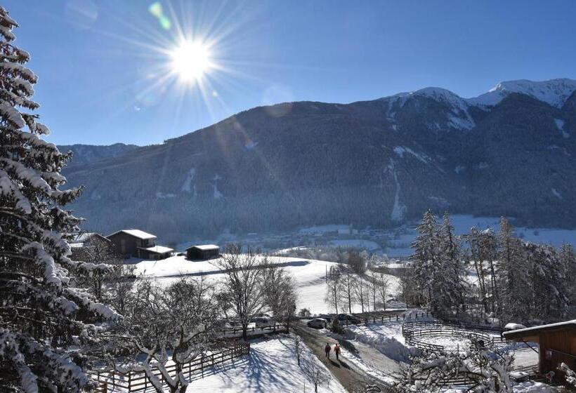 בקתת חדר, Chalet & Appartement Zingerlehof Trens