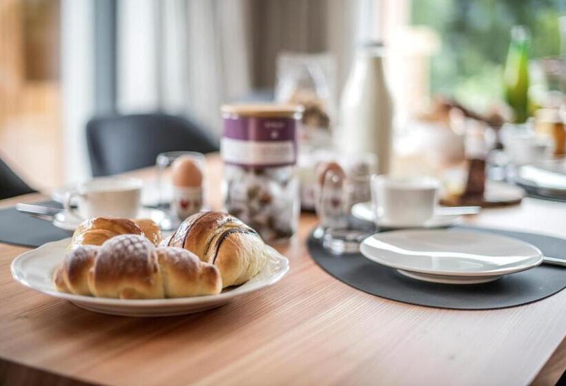 דירת 2 חדרי שינה עם נוף לגינה, Chalet & Appartement Zingerlehof Trens