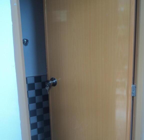 Номер Стандарт, Robert Inn Dambulla