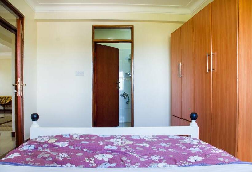 استودیوی لوکس, Airport Hotel Entebbe