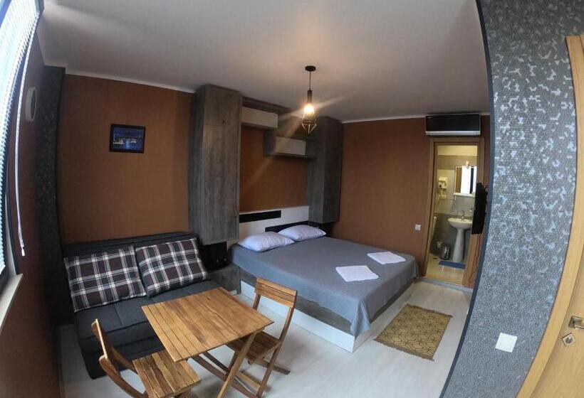 اتاق لوکس, Batumi Hotel R&m