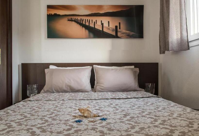 סטודיו סטנדרט עם מרפסת, Caretta Village