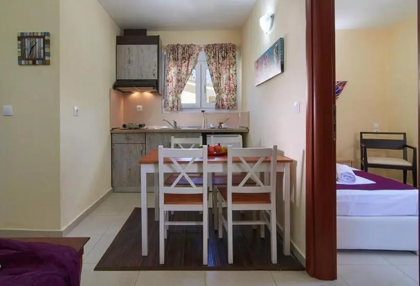 ２ベッドルームアパートメント, Caretta Village