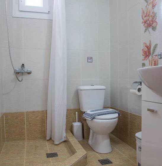 חדר דופלקס, Caretta Village