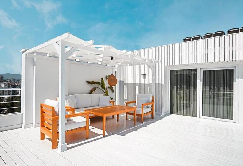 Deluxe Suite King Bed, Reo Hotel & Spa