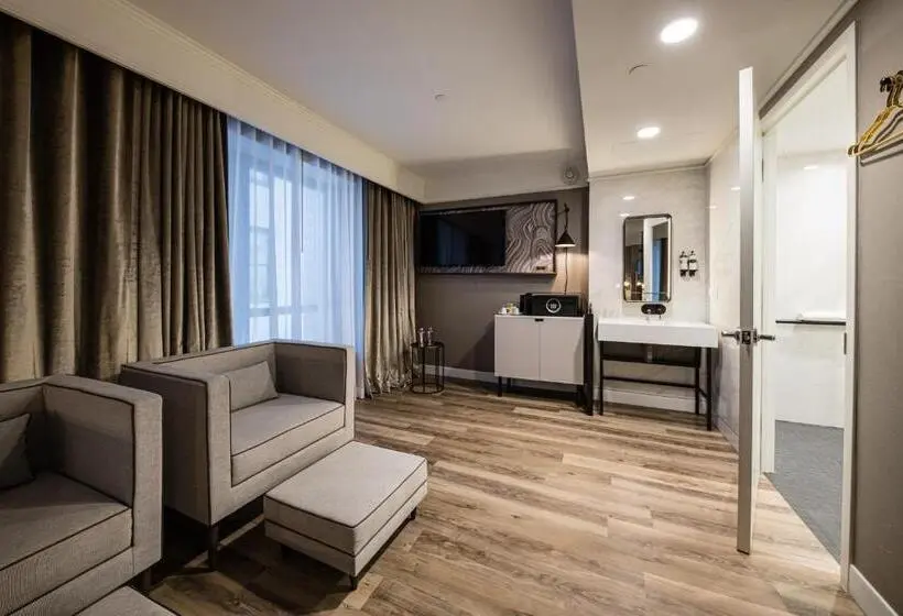 Juniorsviitti Liikuntarajoitteisille, Pestana Park Avenue