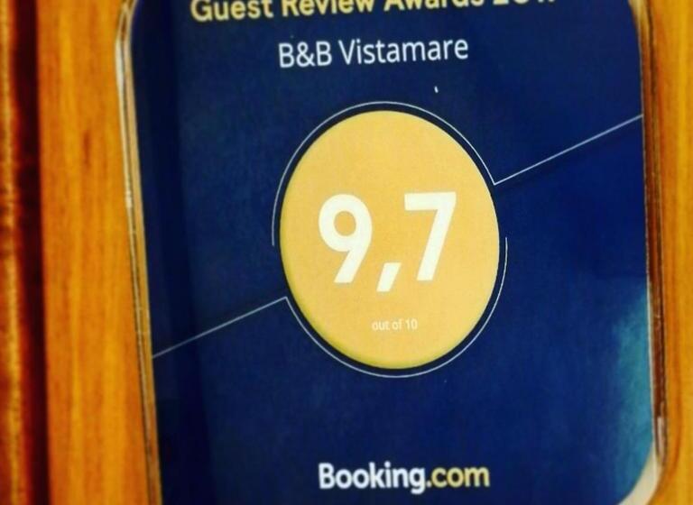 2间卧室的房子, Vistamare House