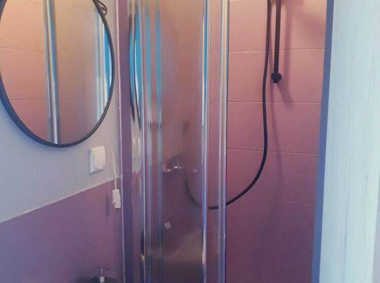 스탠다드 룸 공동 욕실, Zizi Central Hostel