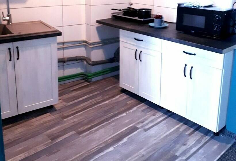 스탠다드 룸 공동 욕실, Zizi Central Hostel