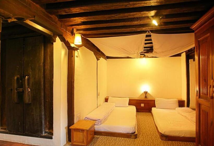 اتاق استاندارد, Newa Chen Historic House Unesco