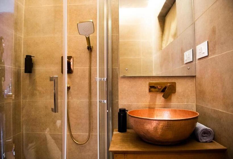 اتاق استاندارد, Newa Chen Historic House Unesco