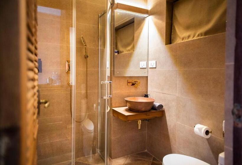 اتاق استاندارد, Newa Chen Historic House Unesco