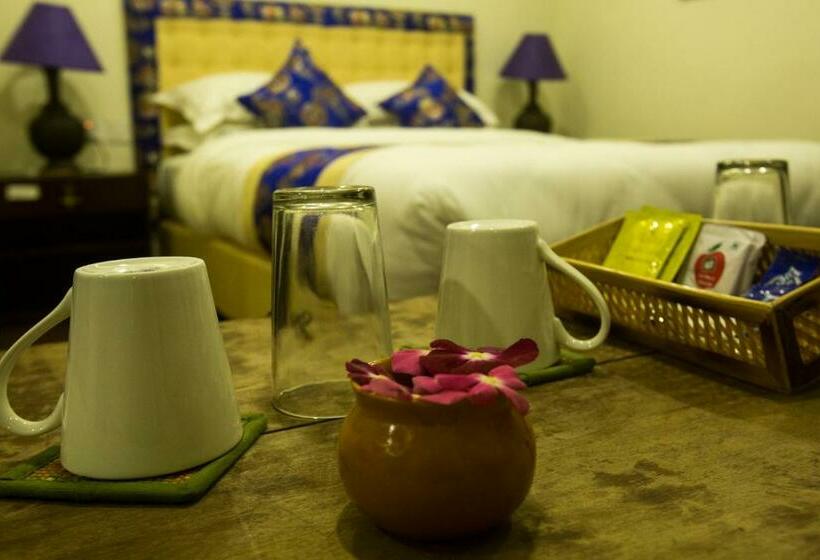 سوییت اجرایی, Heranya La:ku