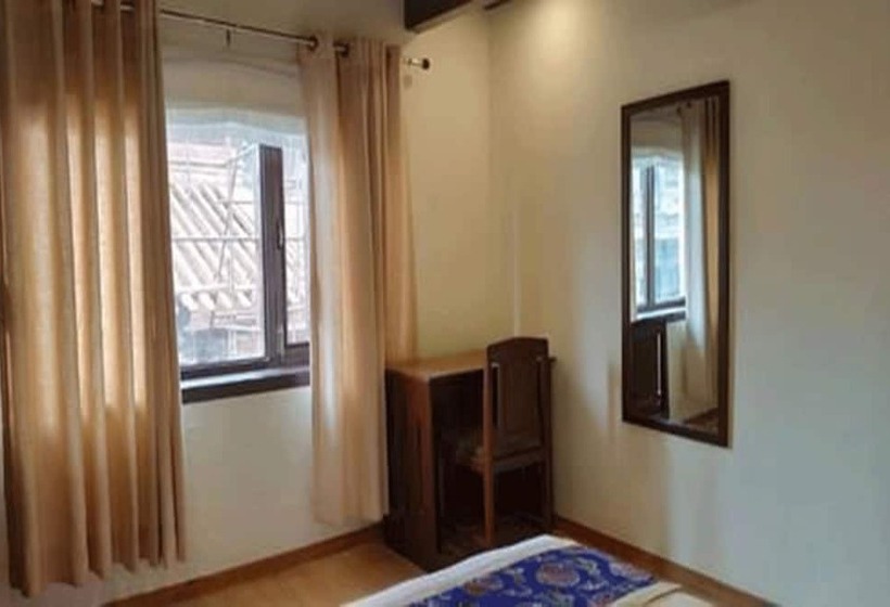 اتاق لوکس سه تخته, Heranya La:ku