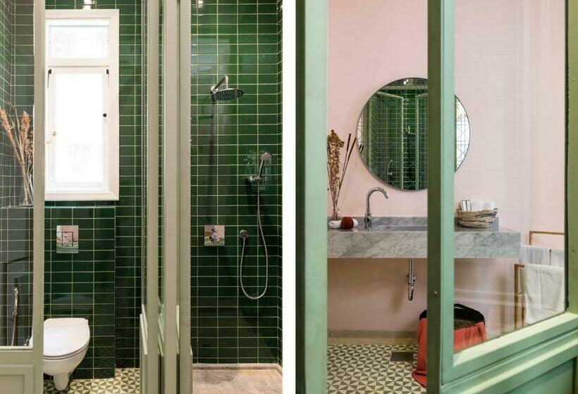 اتاق لوکس با تخت بزرگ, Lost