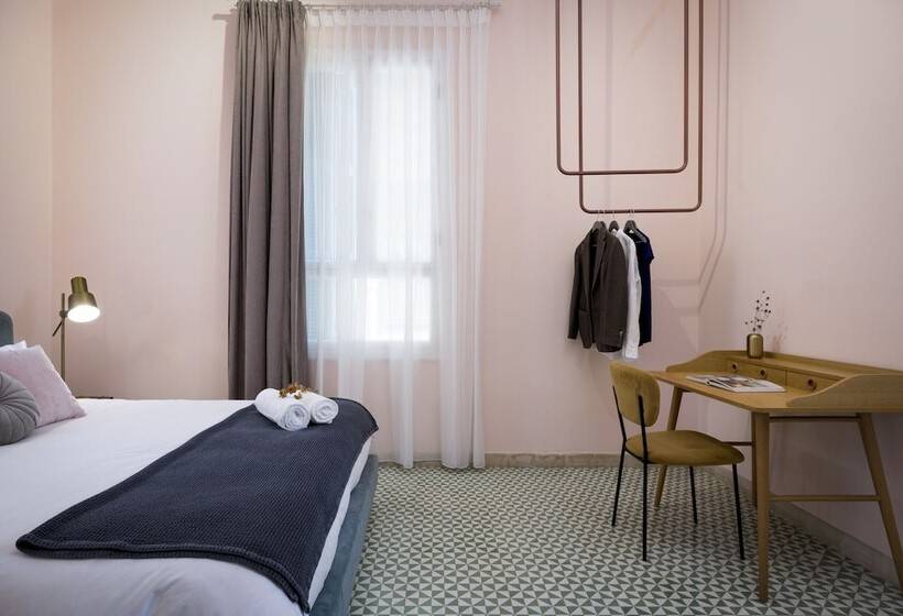 اتاق استاندارد با چشمانداز, Lost