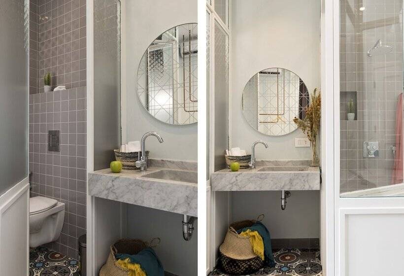 اتاق استاندارد با چشمانداز, Lost