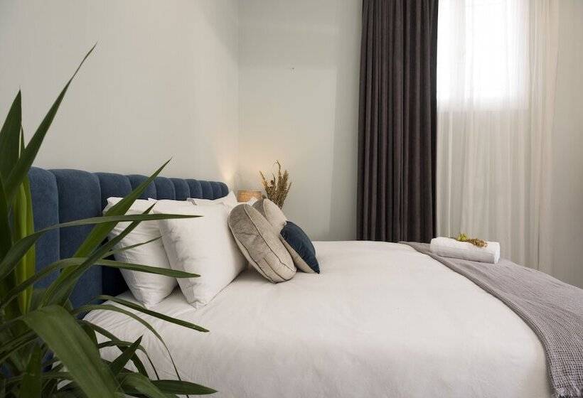 اتاق استاندارد با چشمانداز, Lost