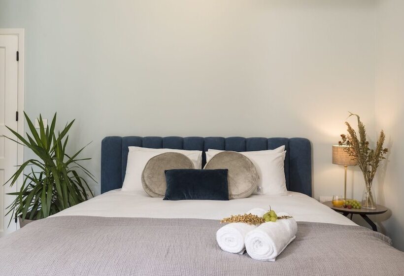 اتاق استاندارد با چشمانداز, Lost