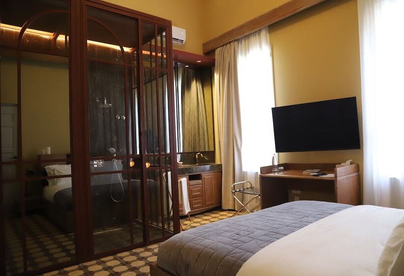 اتاق لوکس, Lost