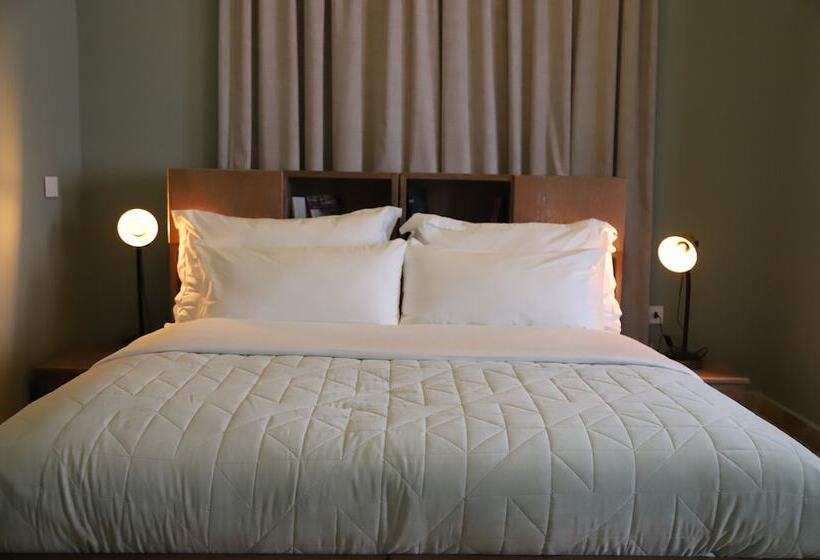 اتاق لوکس, Lost