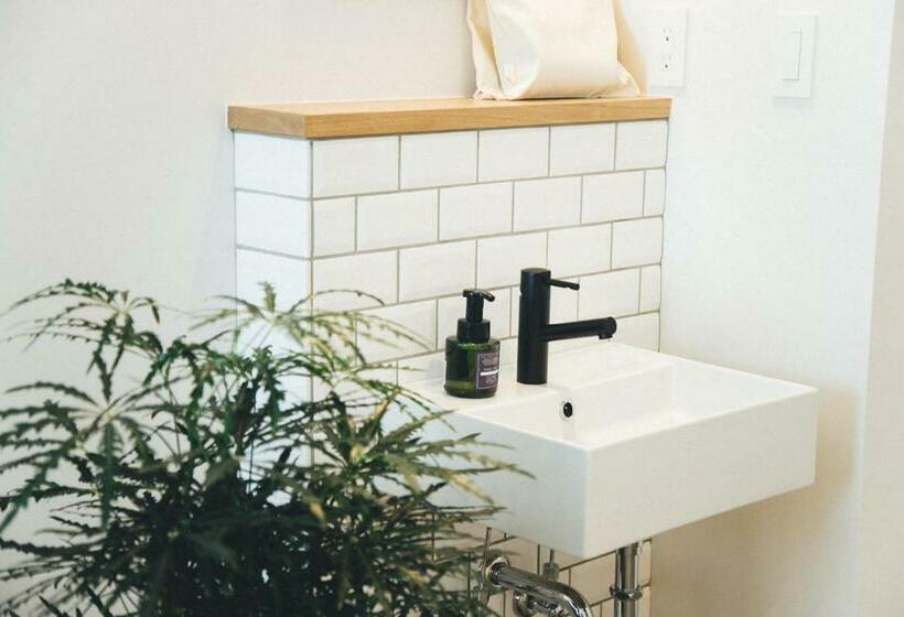 标准单人间共用浴室, Noum Osaka