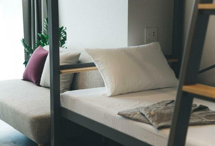 标准间带有双层共用浴室, Noum Osaka